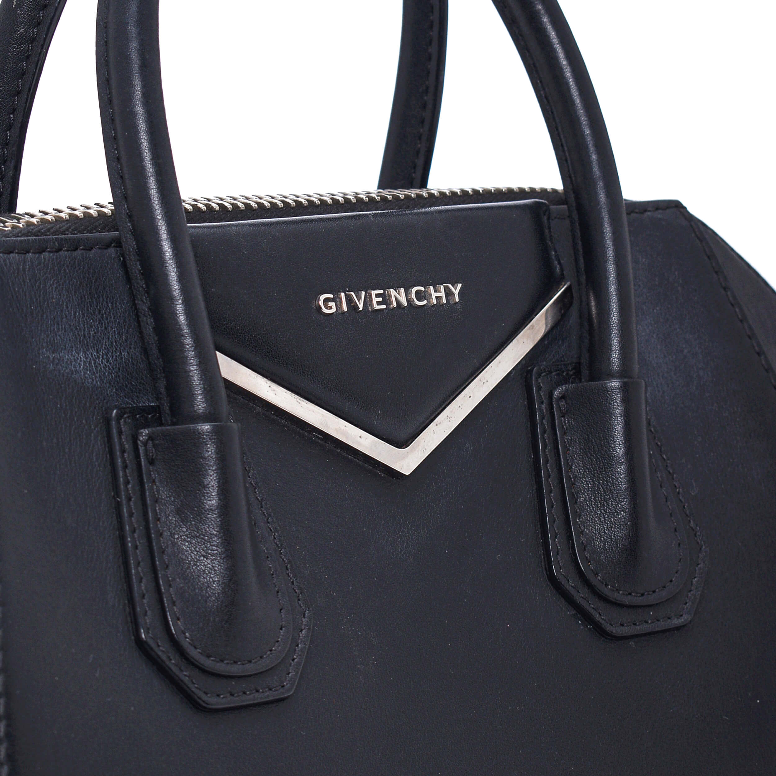 Givenchy - Black Leather Medium Antigona Bag